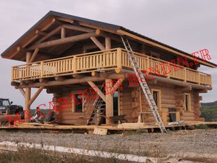 Construction des cabanes en bois - Raulhac